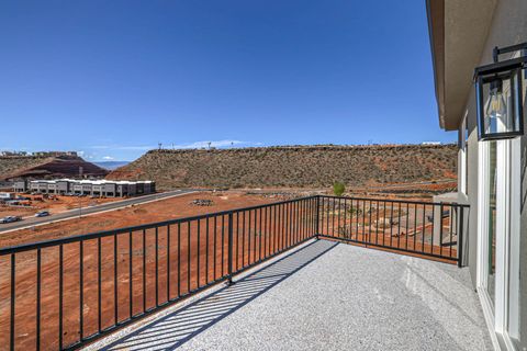 Tiny photo for 840 TWIN LAKES DR #424, Saint George, UT 84770 (MLS # 2125892)