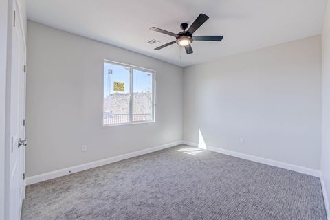 Tiny photo for 840 TWIN LAKES DR #424, Saint George, UT 84770 (MLS # 2125892)
