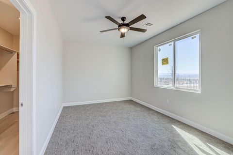 Tiny photo for 840 TWIN LAKES DR #424, Saint George, UT 84770 (MLS # 2125892)