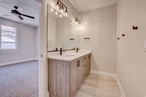 Tiny photo for 840 TWIN LAKES DR #424, Saint George, UT 84770 (MLS # 2125892)