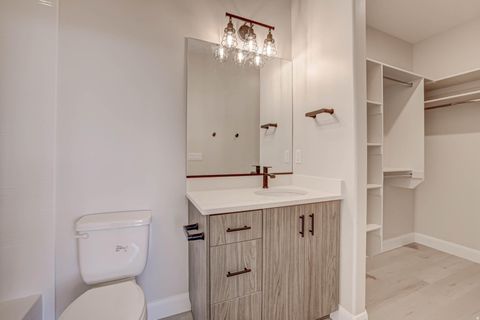 Tiny photo for 840 TWIN LAKES DR #424, Saint George, UT 84770 (MLS # 2125892)