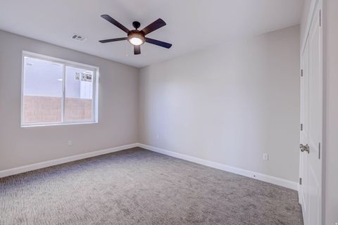 Tiny photo for 840 TWIN LAKES DR #424, Saint George, UT 84770 (MLS # 2125892)