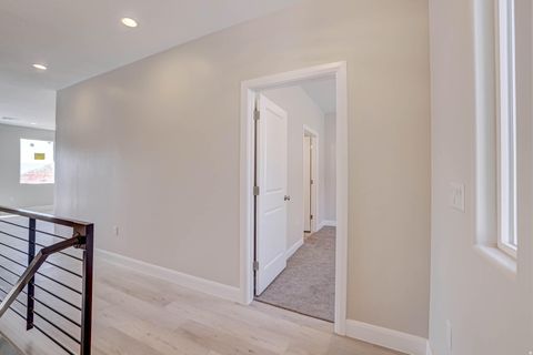 Tiny photo for 840 TWIN LAKES DR #424, Saint George, UT 84770 (MLS # 2125892)