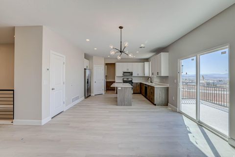 Tiny photo for 840 TWIN LAKES DR #424, Saint George, UT 84770 (MLS # 2125892)