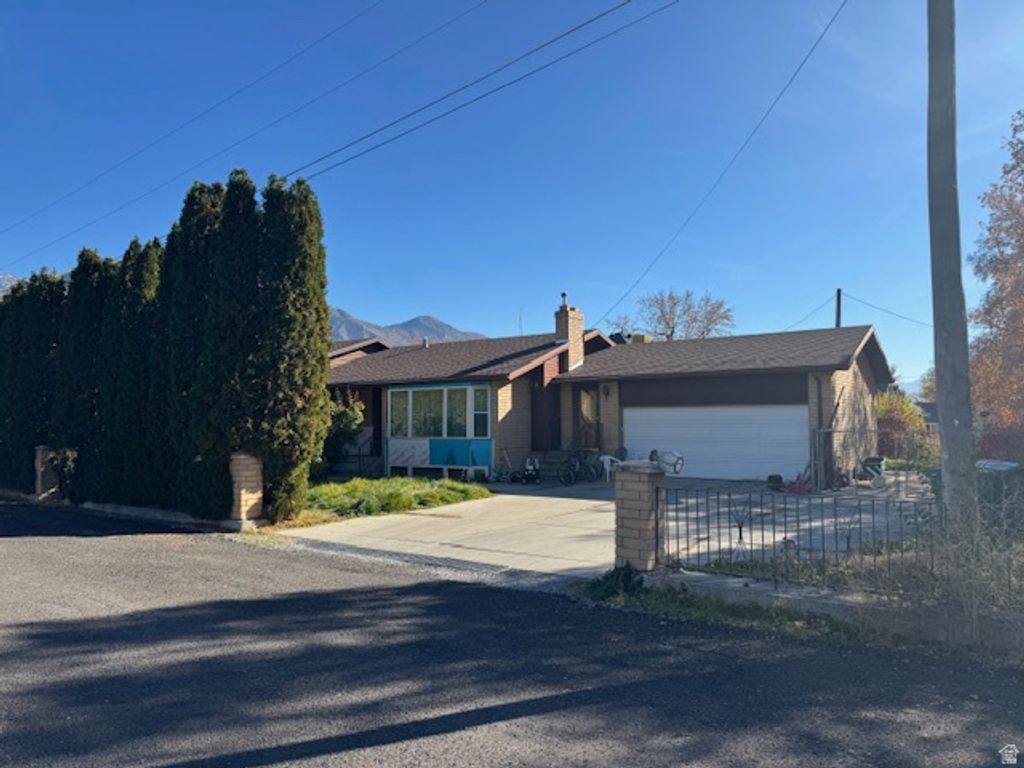 Photo of 1171 S CARTERVILLE RD, Orem, UT 84097 (MLS # 2122888)