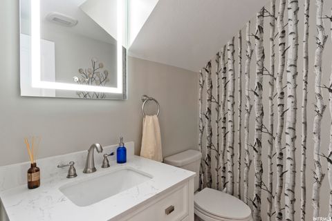 Tiny photo for 918 E SAGE PARK LN, Millcreek, UT 84117 (MLS # 2134907)