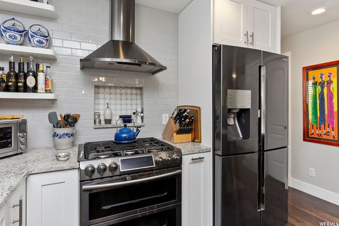 Tiny photo for 918 E SAGE PARK LN, Millcreek, UT 84117 (MLS # 2134907)