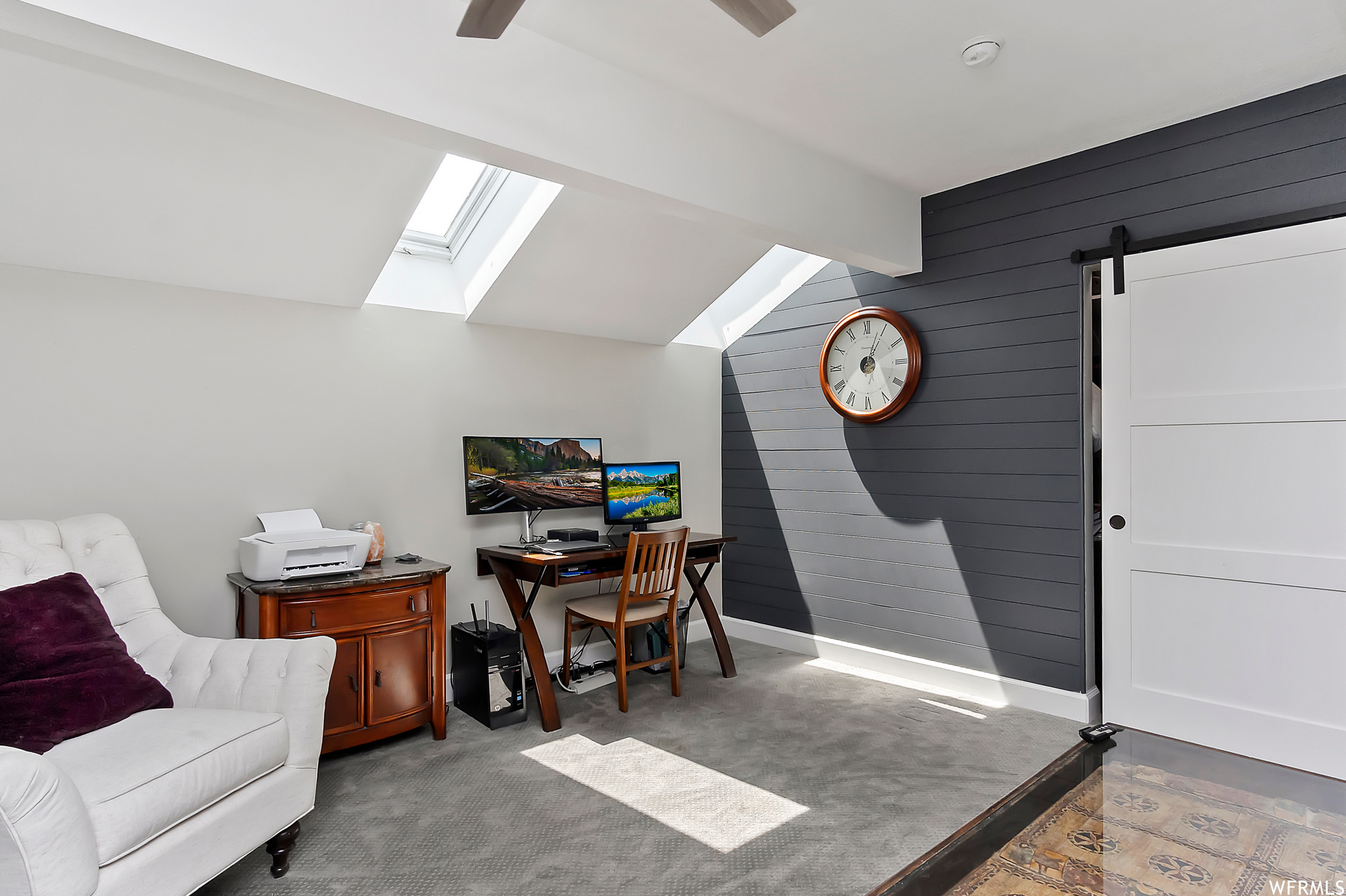 HILLTOP PARK - Residential