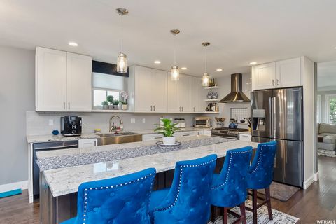 Tiny photo for 918 E SAGE PARK LN, Millcreek, UT 84117 (MLS # 2134907)