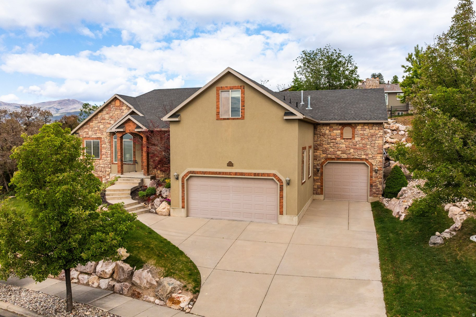 SCENIC HILLS #3 - Residential