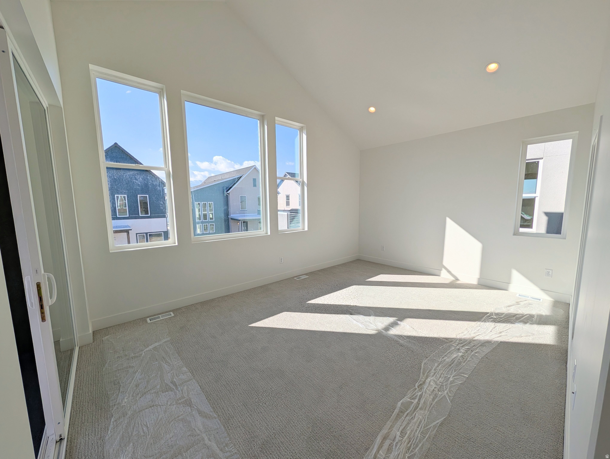 DAYBREAK - Residential