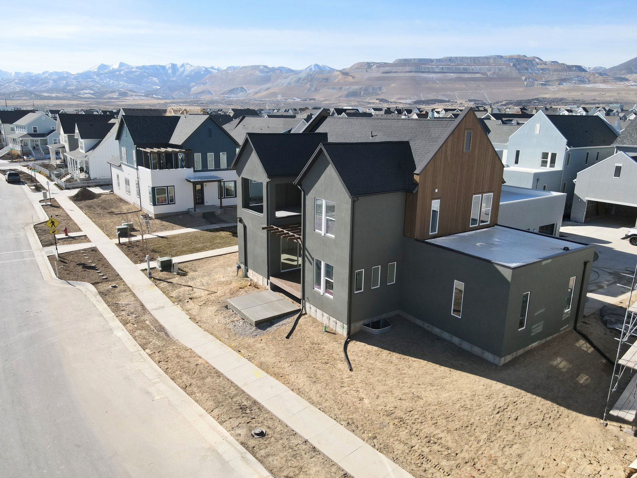 DAYBREAK - Residential