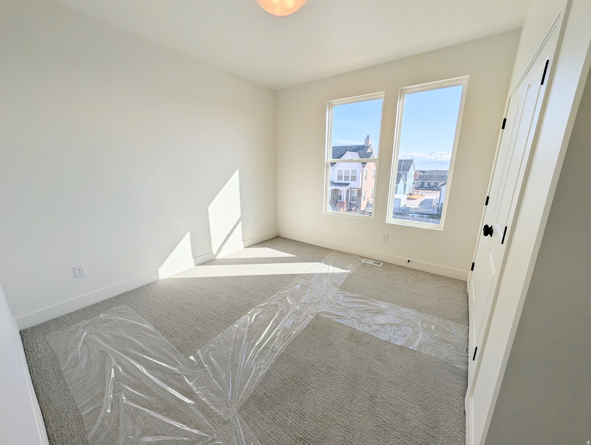 DAYBREAK - Residential