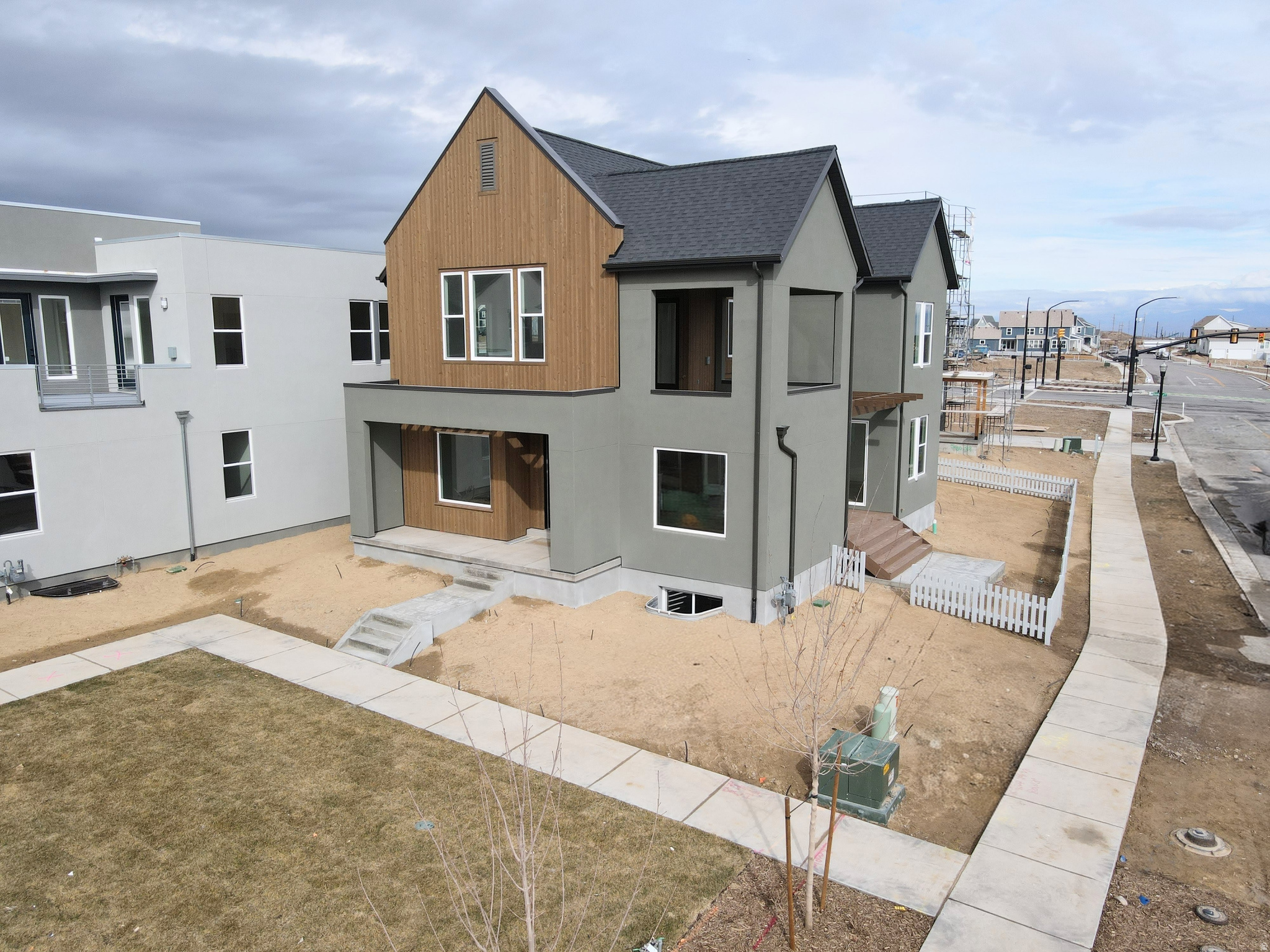 DAYBREAK - Residential