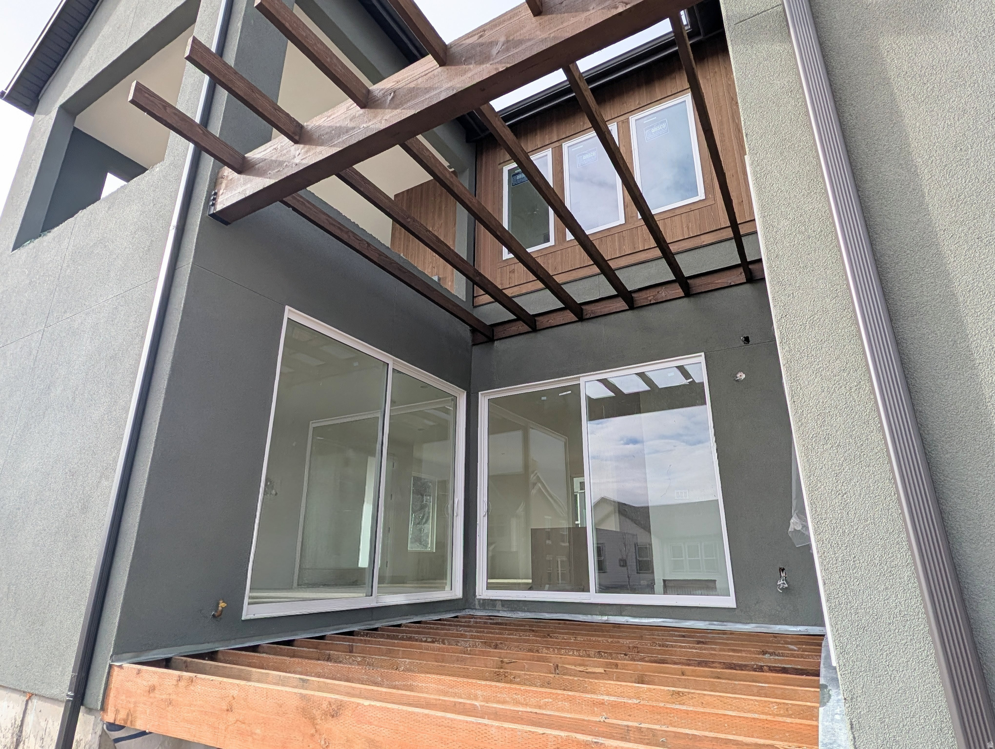 DAYBREAK - Residential