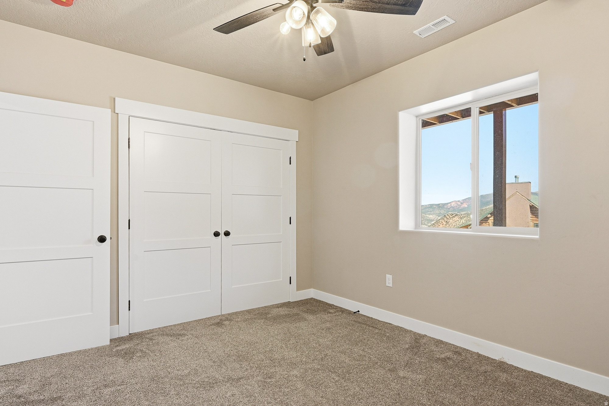 CEDAR HIGHLANDS - Residential