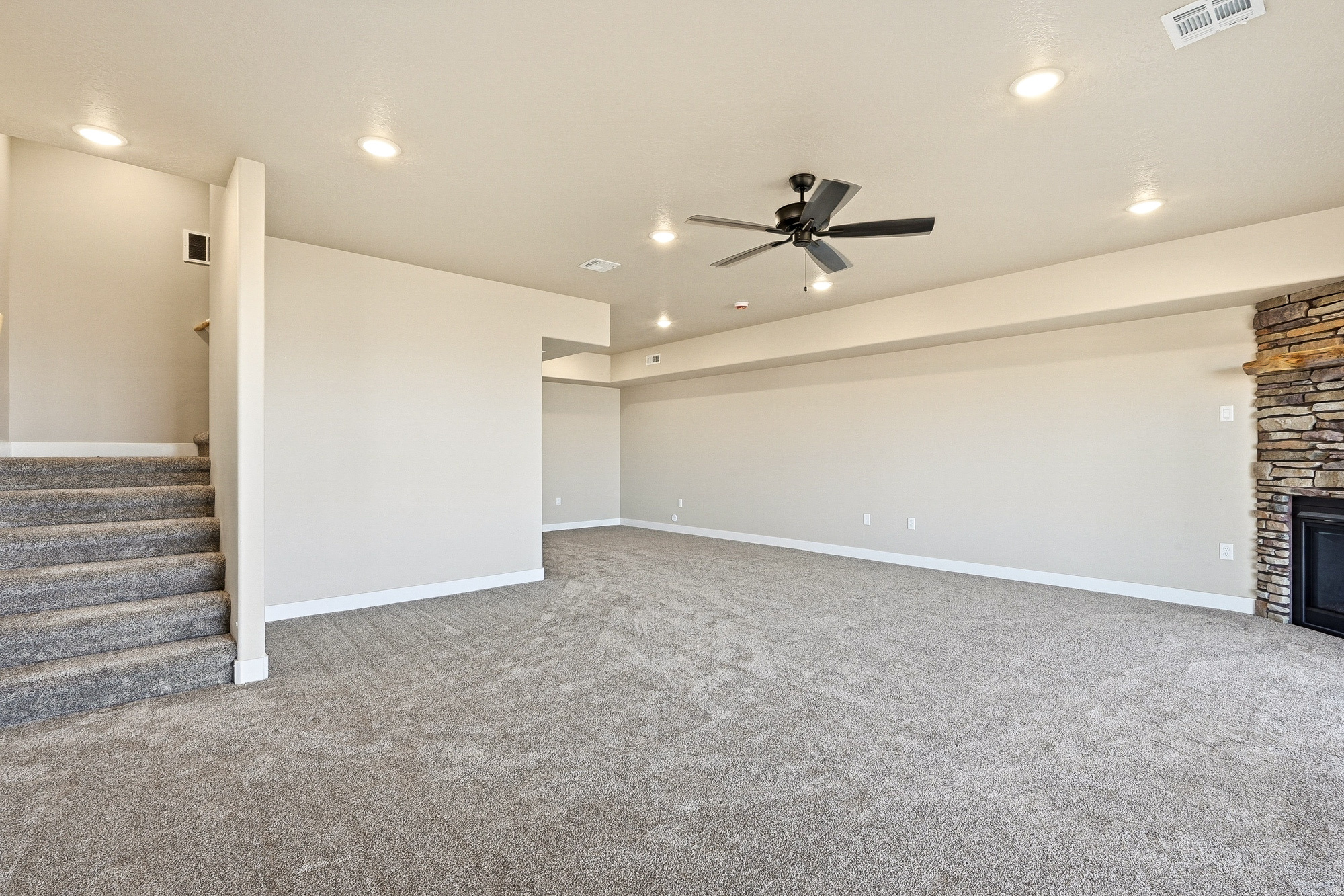 CEDAR HIGHLANDS - Residential