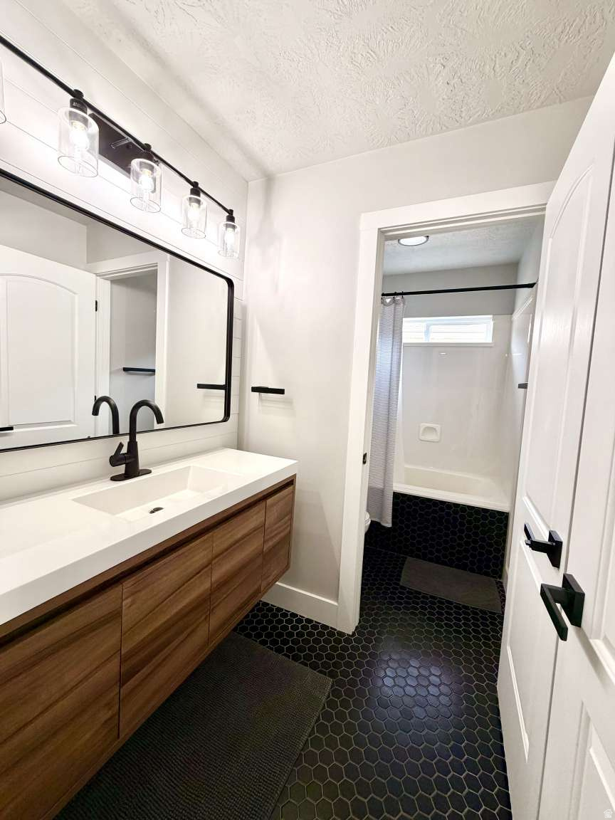 OAK VISTA 4 AT SUNCREST - Residential