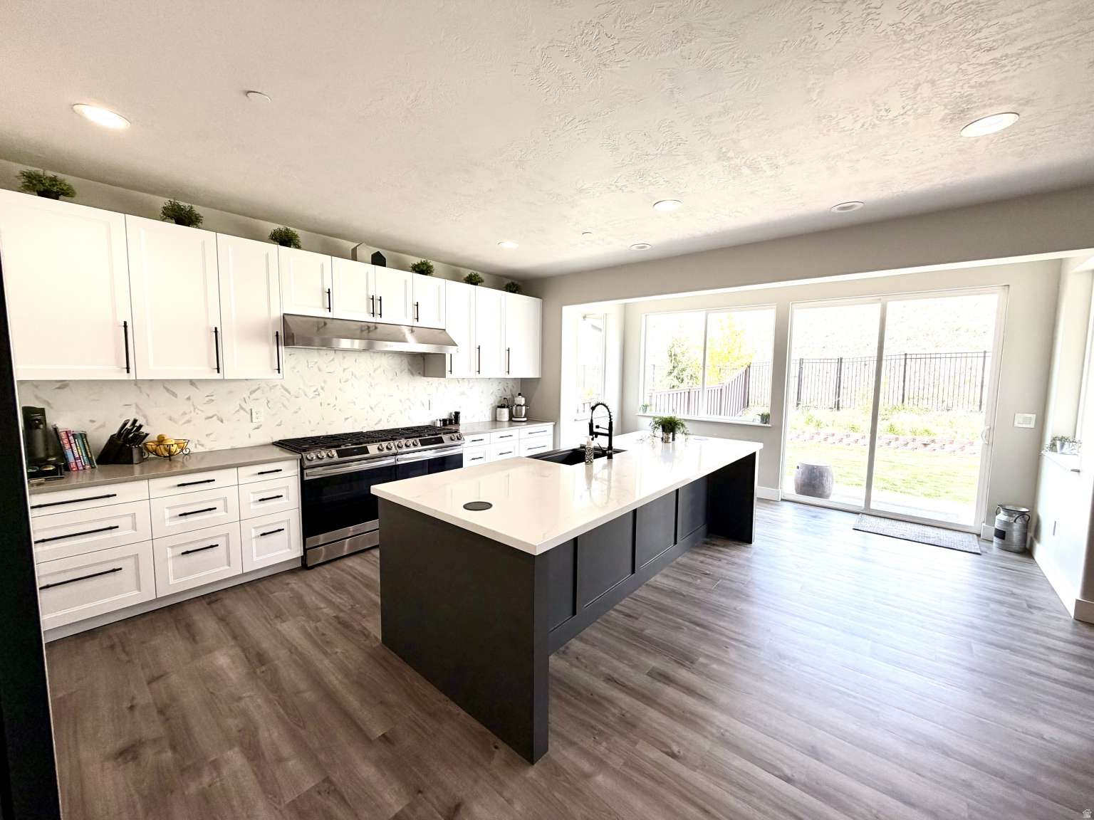 OAK VISTA 4 AT SUNCREST - Residential