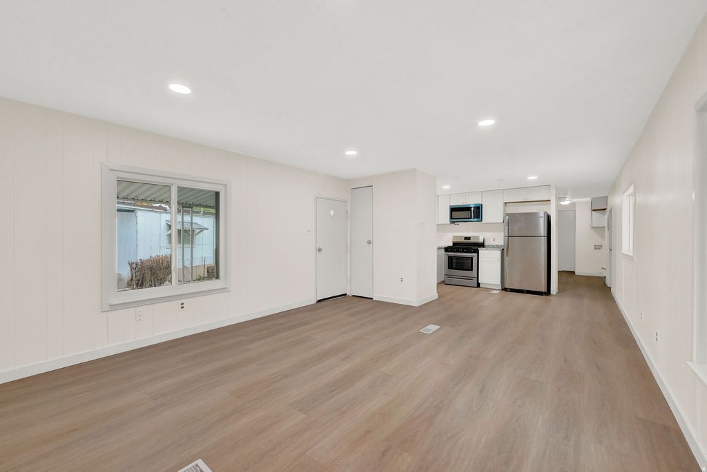 Photo of 900 CENTURY DR #17, Ogden, UT 84404 (MLS # 2152901)