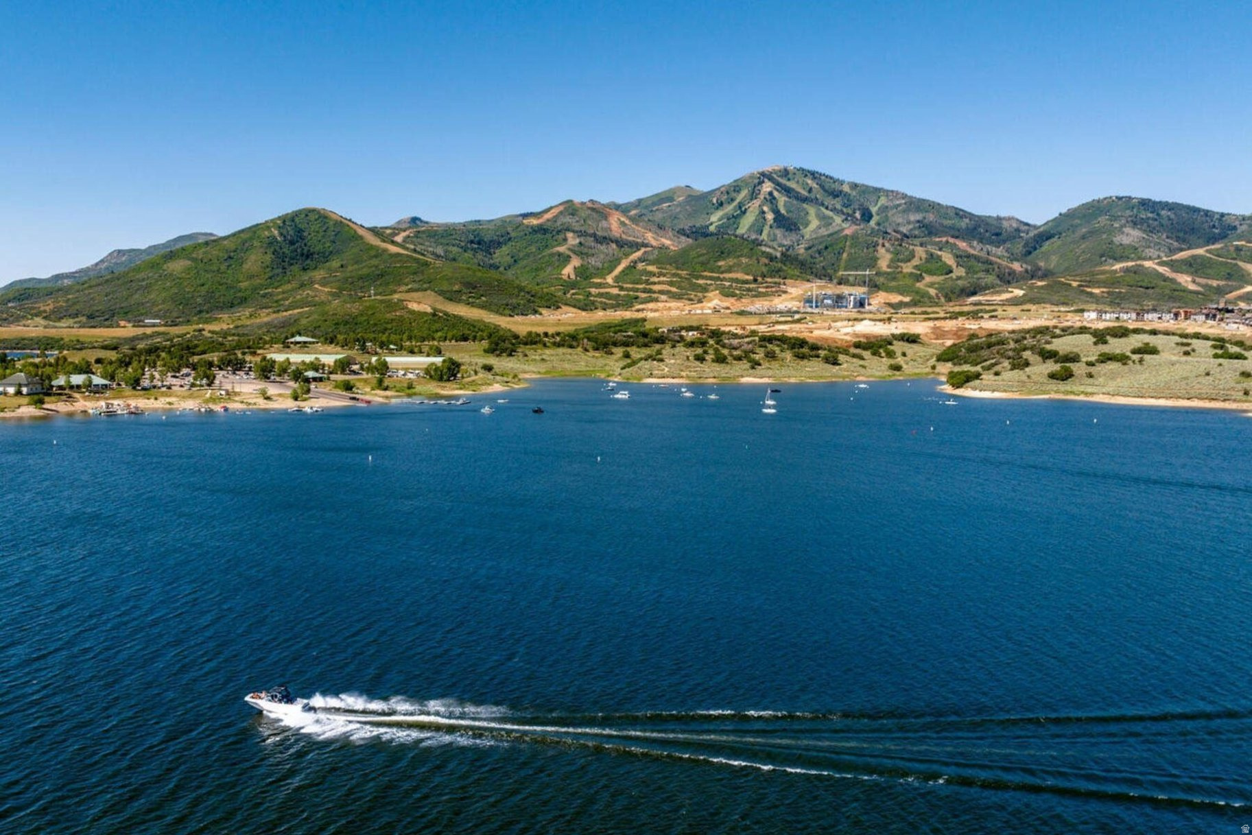 LAKEVIEW ESTATES - Residential