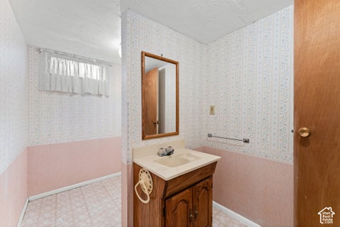 Tiny photo for 1233 E CENTER ST, Springville, UT 84663 (MLS # 2193032)