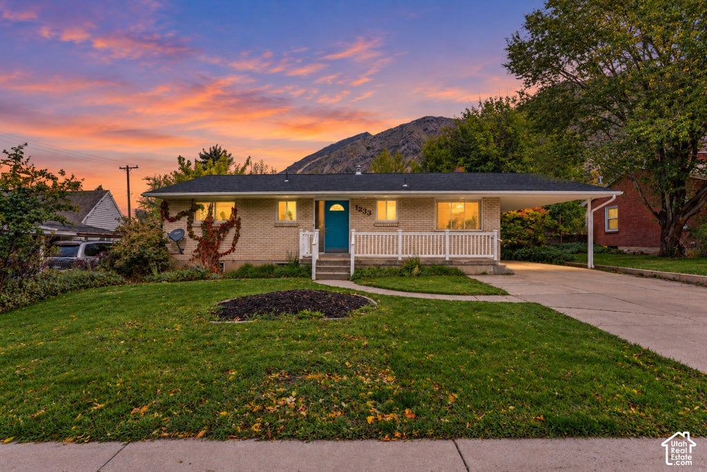 Photo of 1233 E CENTER ST, Springville, UT 84663 (MLS # 2193032)