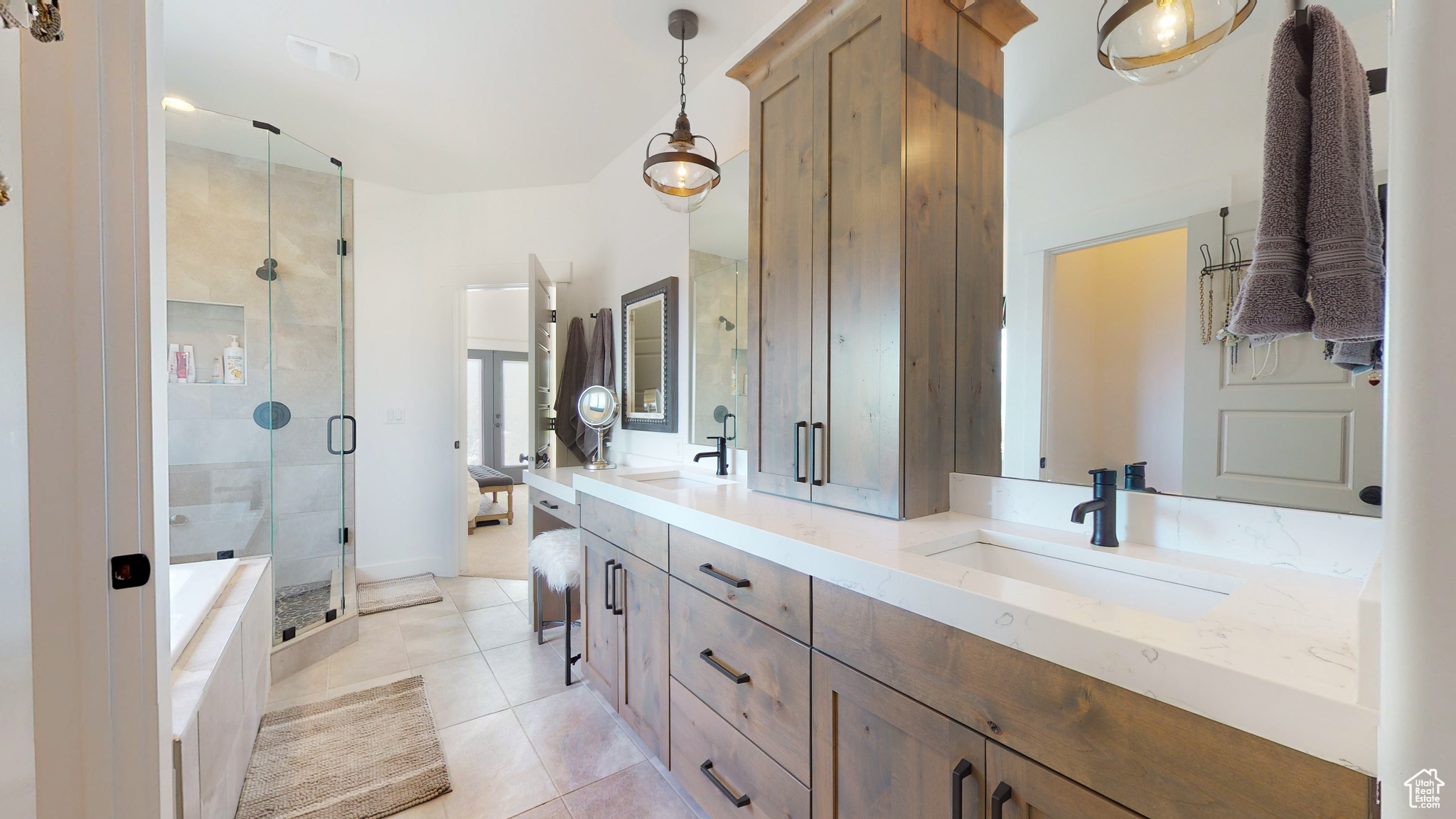 MONA PEAKS - Residential