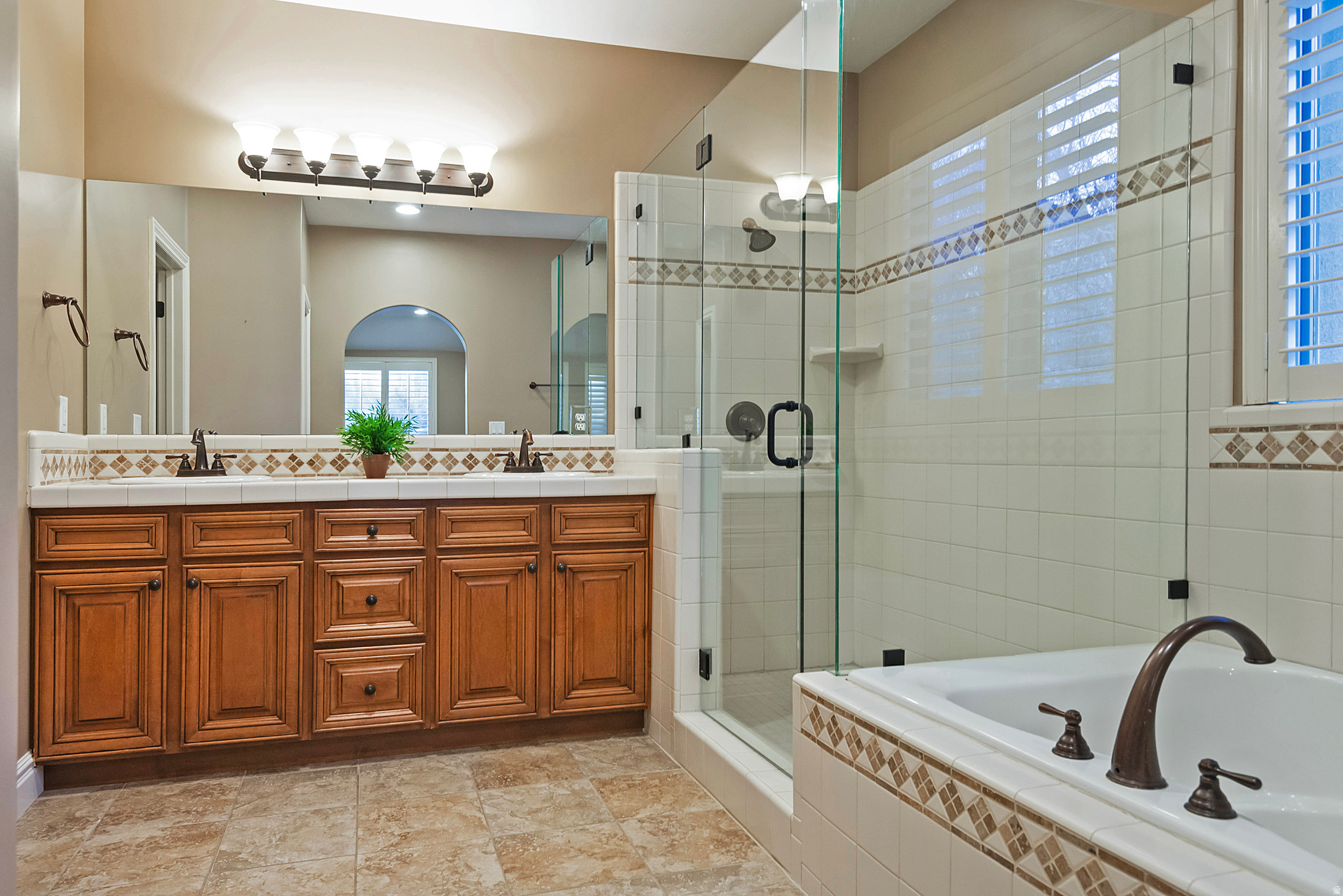 EAGLEPOINTE ESTATES - Residential