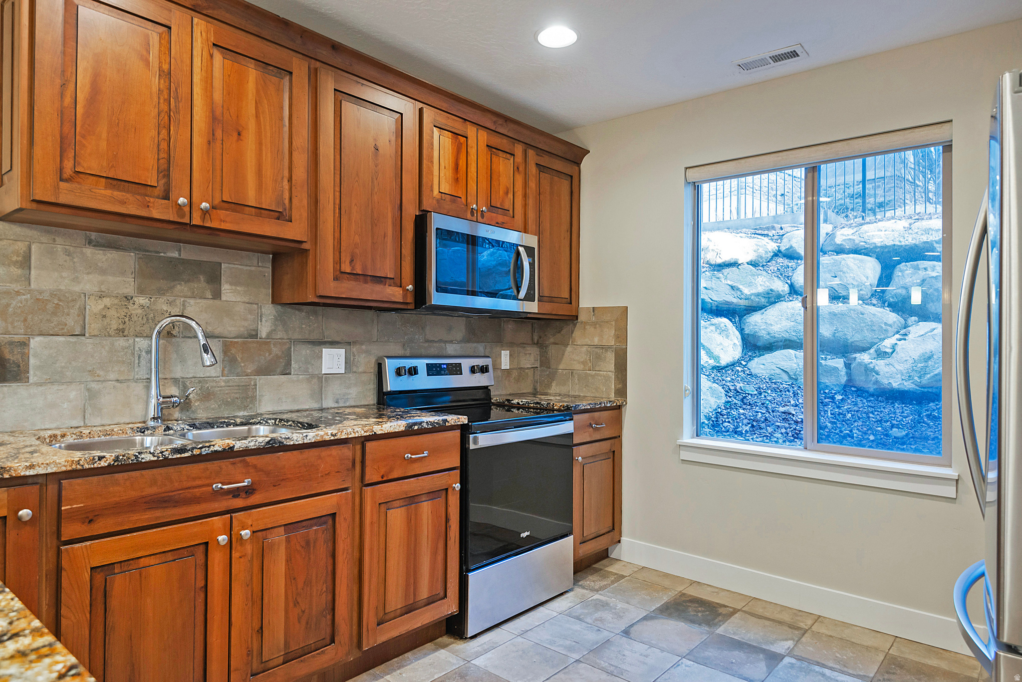 EAGLEPOINTE ESTATES - Residential