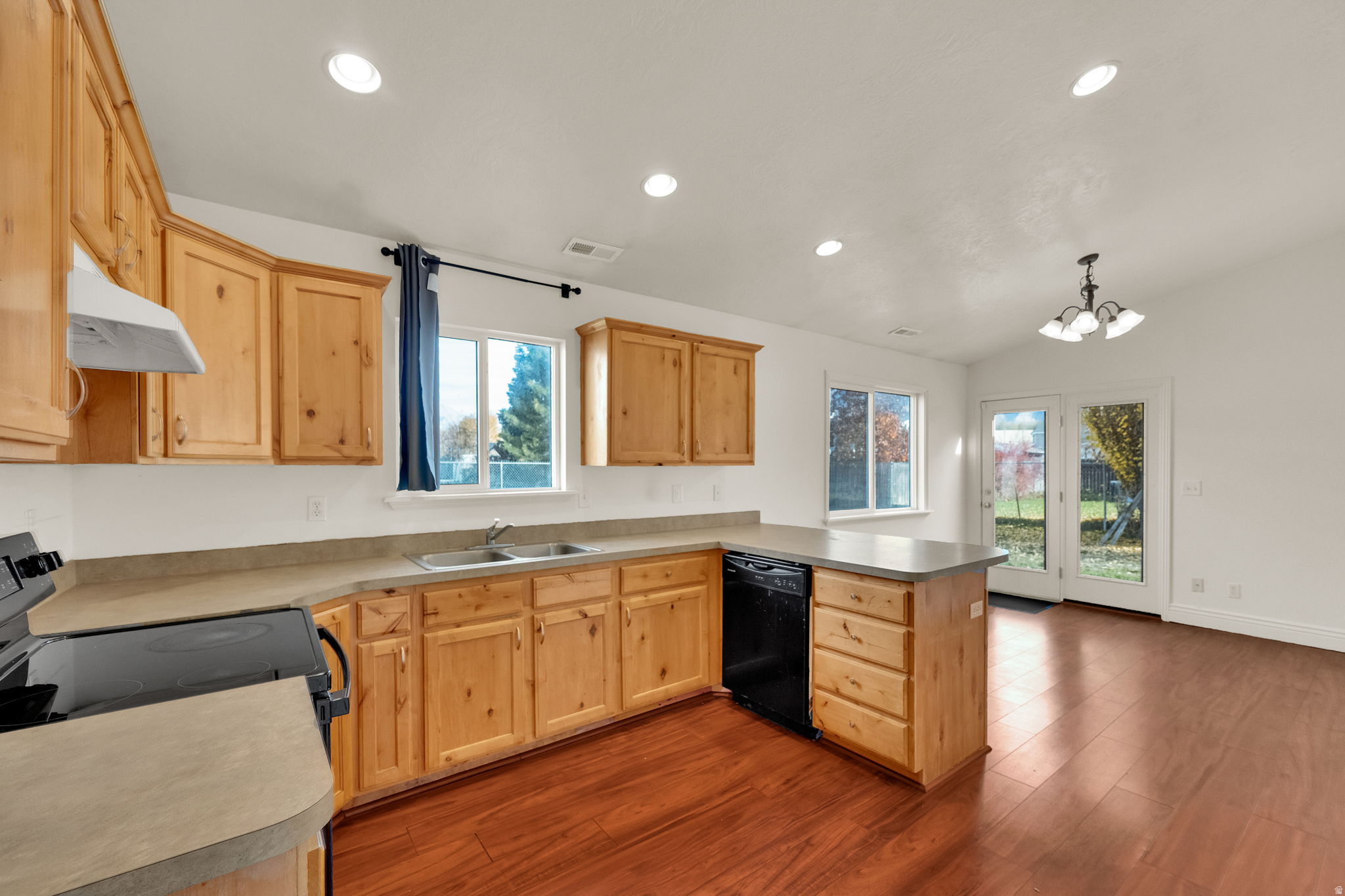 WESTVIEW ESTATES - Residential