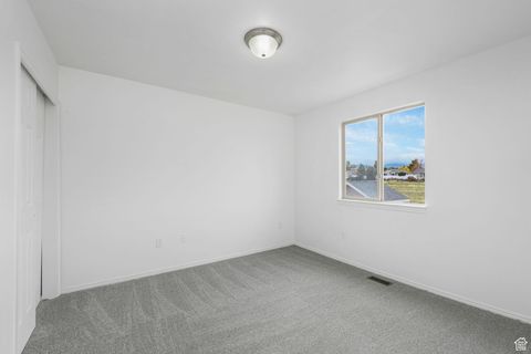 Tiny photo for 6698 EARLY DAWN Dr, West Jordan, UT 84084 (MLS # 2118303)
