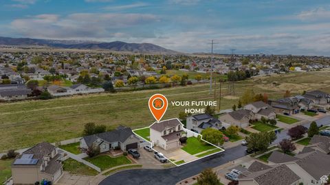 Tiny photo for 6698 EARLY DAWN Dr, West Jordan, UT 84084 (MLS # 2118303)