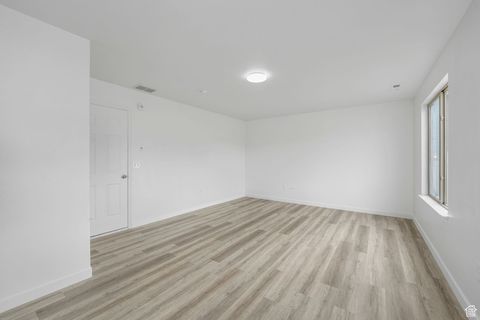 Tiny photo for 6698 EARLY DAWN Dr, West Jordan, UT 84084 (MLS # 2118303)