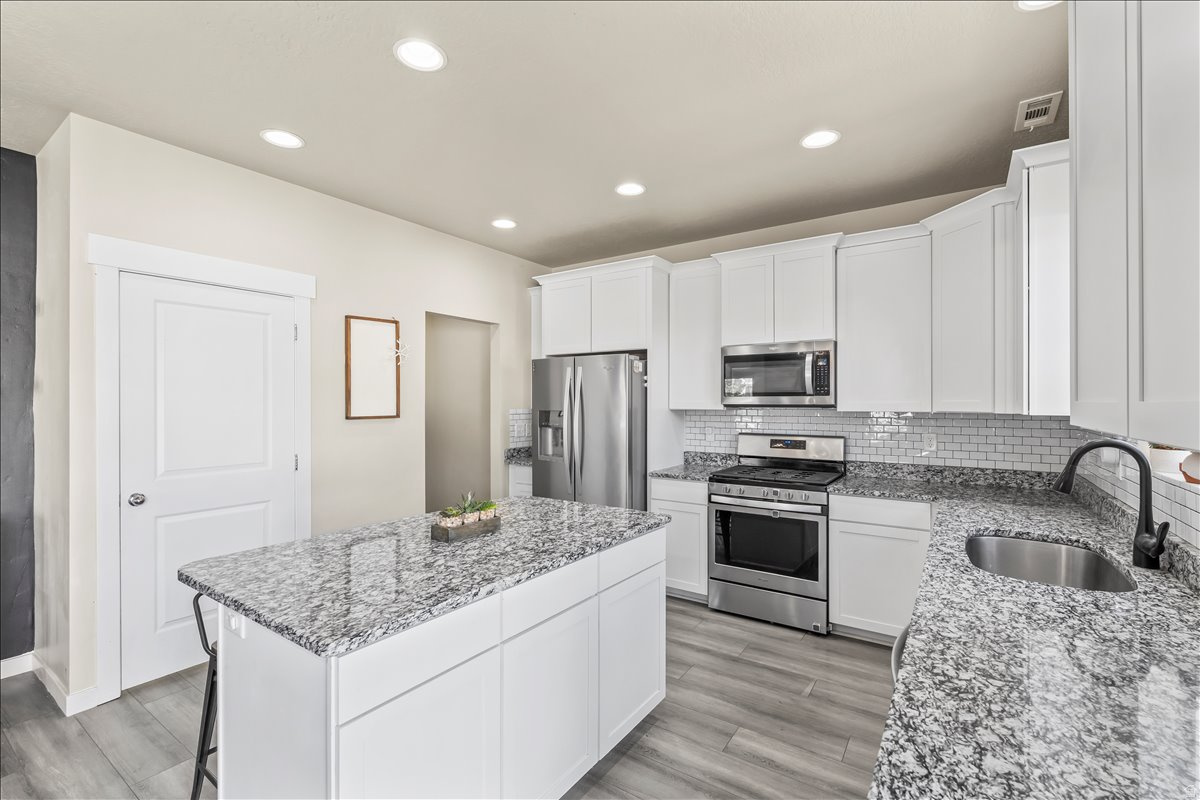 LEGACY FARMS AT SPANISH FORK - Residential