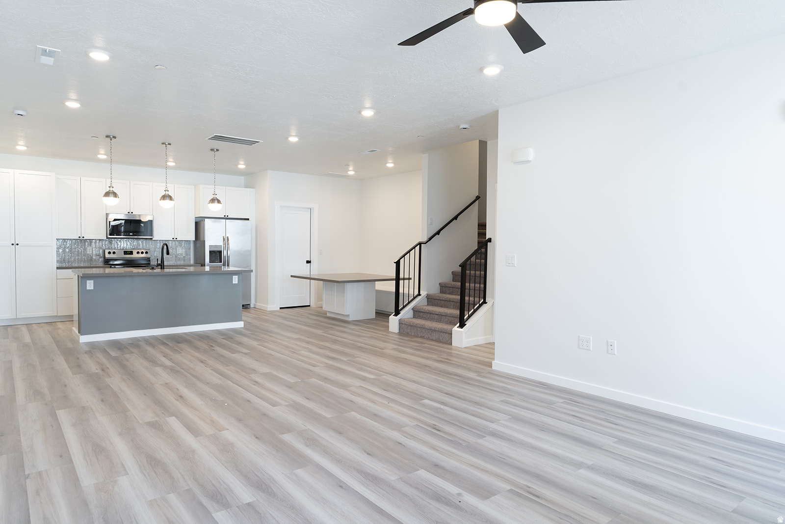 CORAL SPRINGS CONDOMINIUMS - Residential