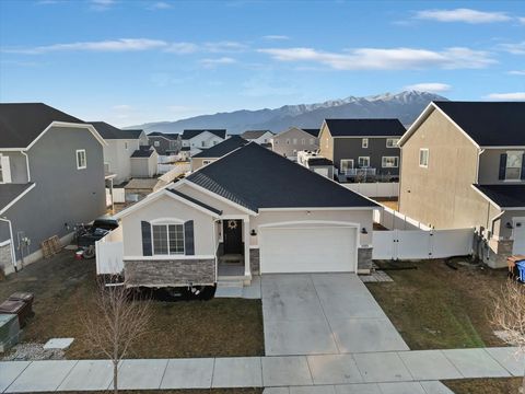 Photo of 5375 N LINDBERGH LN, Eagle Mountain, UT 84005 (MLS # 2140275)