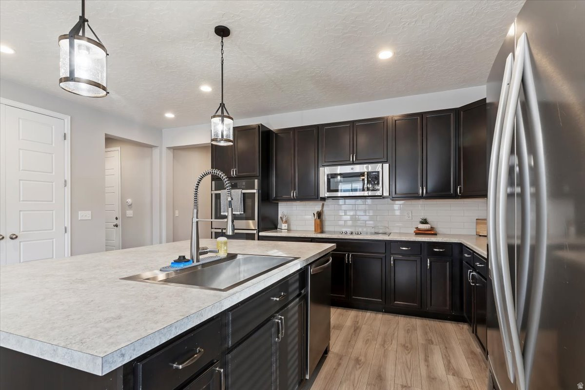 PACIFIC SPRINGS - Residential