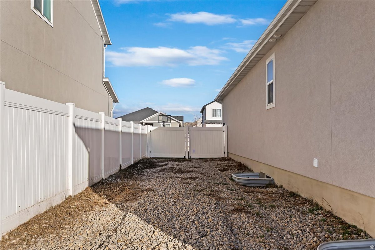 PACIFIC SPRINGS - Residential