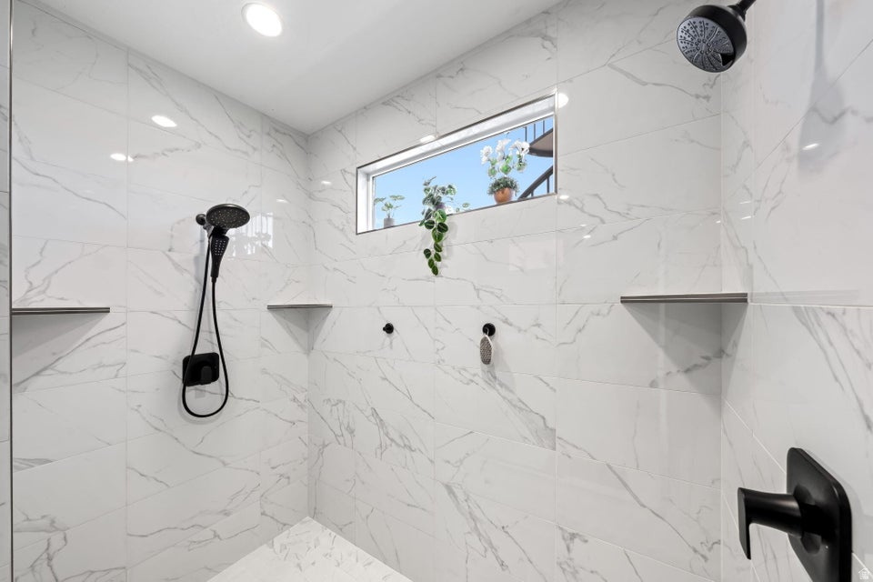 SOLACE AT SANTA CLARA 1 - Residential