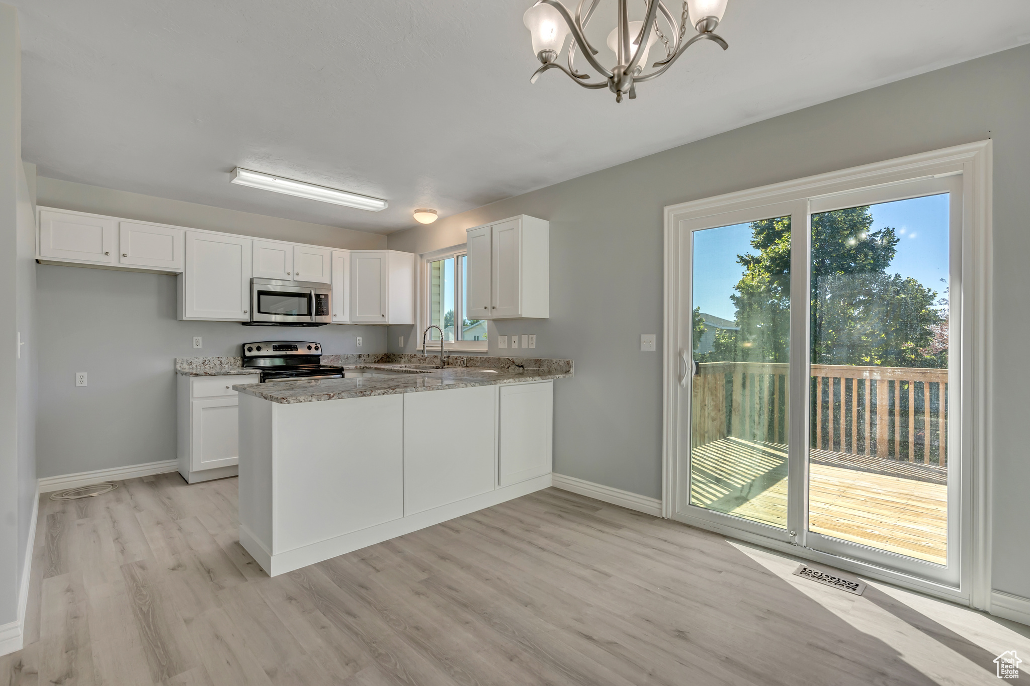 CHELSIE PARK - Residential