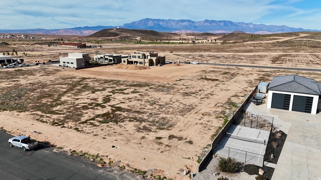 Photo of 1310 W 4370 S, Hurricane, UT 84737 (MLS # 2133530)