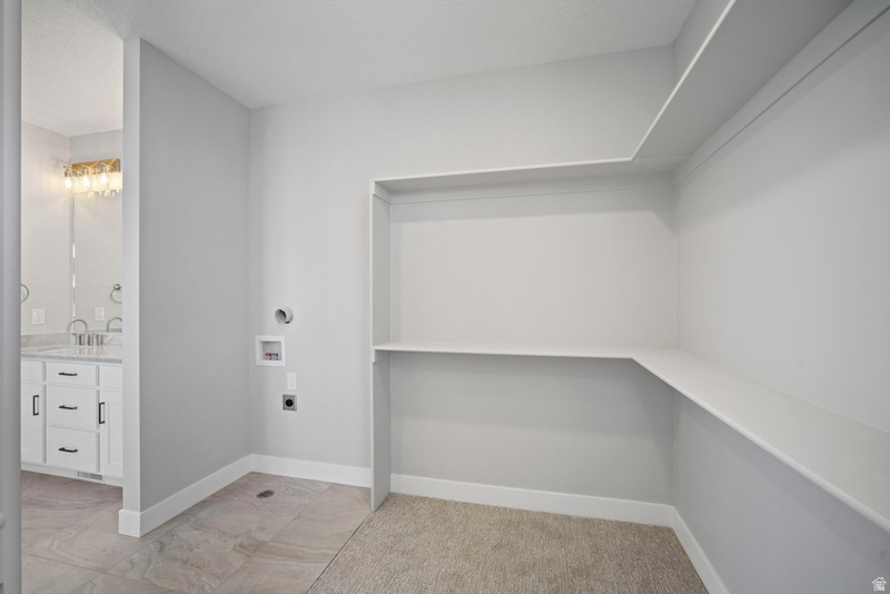 BONNEVILLE TRAIL - Residential