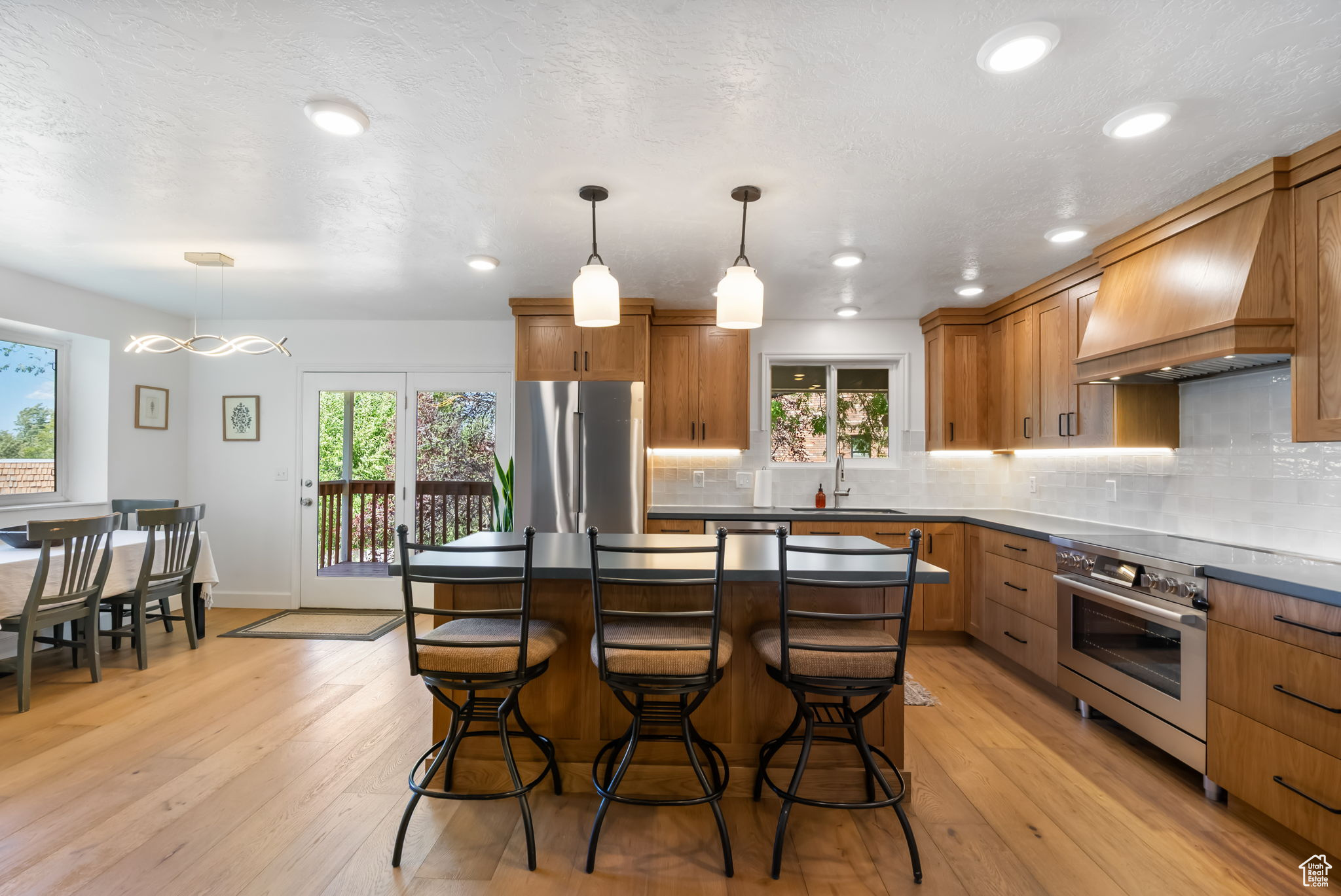 GRANDUER ESTATES - Residential