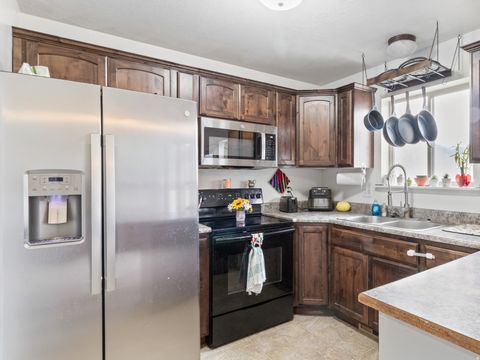 Tiny photo for 1333 S 1050 W, Payson, UT 84651 (MLS # 2135217)