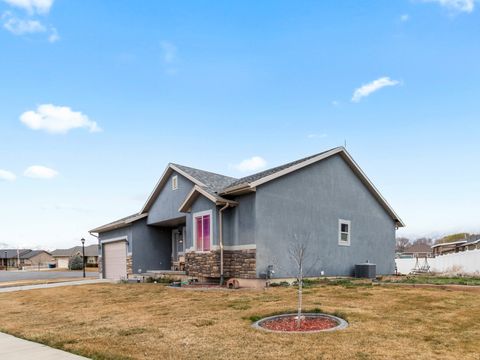 Tiny photo for 1333 S 1050 W, Payson, UT 84651 (MLS # 2135217)