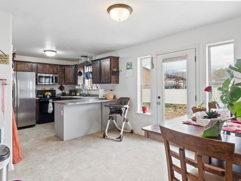 Tiny photo for 1333 S 1050 W, Payson, UT 84651 (MLS # 2135217)