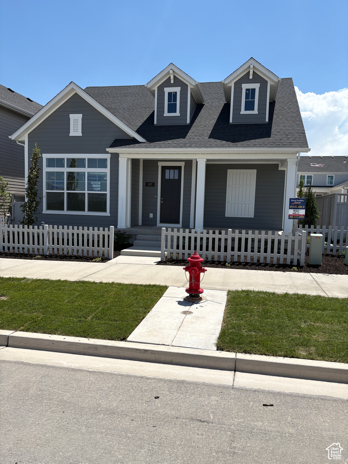 BEACON POINTE - Residential