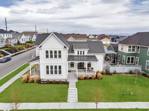 Photo of 6386 W ARRANMORE DR, South Jordan, UT 84009 (MLS # 2149922)