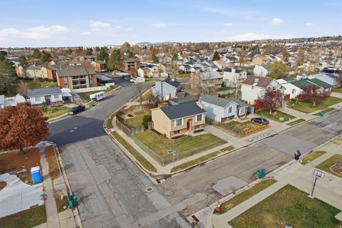 Tiny photo for 1683 N 250 W, Layton, UT 84041 (MLS # 2127342)